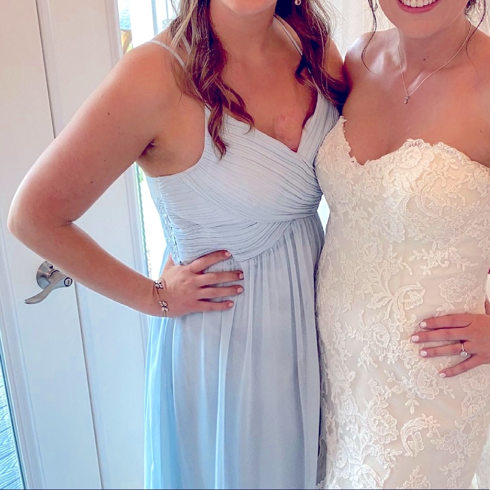 Azazie Nirene in color mist